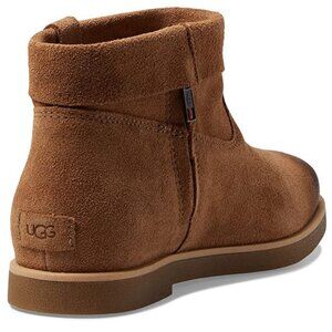 Brand new Ugg Woman's Boots size 10 Josefene Cuff 1130525